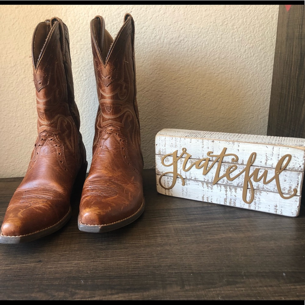 ✨ Ariat Girls cowboy boots ✨